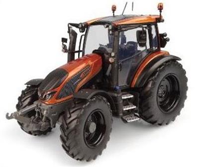 Universal Hobbies Valtra G 135 Unlimited Burnt Orange 2021 Limited Edition 1000pcs 1:32 scale model UNI 6341